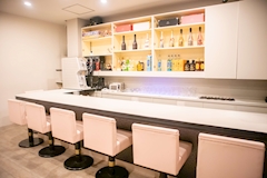 推しの部屋・オシノヘヤ - 茨木のガールズバー 店舗写真