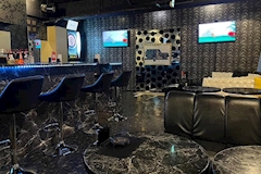 LOUNGE BAR ZIRCON・ラウンジバー ジルコン - 獨協大学前(草加松原)のガールズバー 店舗写真