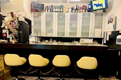 おれん家・オレンチ - 湯島のパブ/スナック 店舗写真