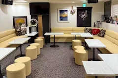おれん家・オレンチ - 湯島のパブ/スナック 店舗写真