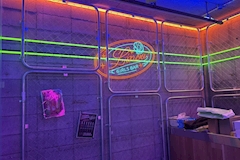 GIRLS BAR Linoa・リノア - 綱島駅西口のガールズバー 店舗写真