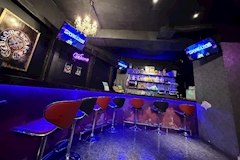 Girls Bar U'rus・ウルス - 富士見のガールズバー 店舗写真