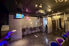 Girls Bar U'rus・ウルス - 富士見のガールズバー 店舗写真