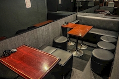 momo・モモ - 新橋のパブ/スナック 店舗写真