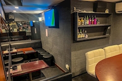 momo・モモ - 新橋のパブ/スナック 店舗写真