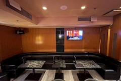 Lounge TIARA・ティアラ - 名古屋 錦のガールズバー 店舗写真
