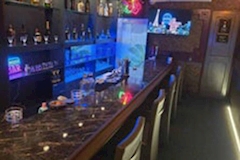 熟女?BAR QUEENS 7・クイーンズセブン - 北九州市・黒崎のガールズバー 店舗写真