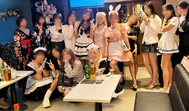 ピックアップニュース 可愛い女の子がたくさんいます。 みんなで楽しく飲みましょう🥂✨