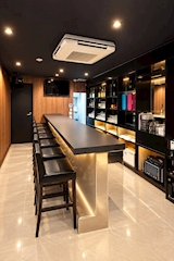 girls bar Near・ニア - 広島市(流川)のガールズバー 店舗写真