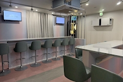 Cafe&Barろぐいん・カフェアンドバーログイン - 新潟駅前のガールズバー 店舗写真