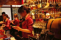 Wine Bar Age・アージュ - 新橋のガールズバー 店舗写真
