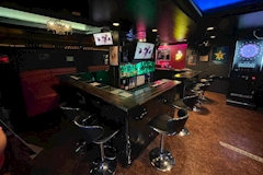 GIRL’S BAR plus・プラス - 経堂のガールズバー 店舗写真