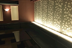 ミナミ ラウンジ・白い虹 店舗写真