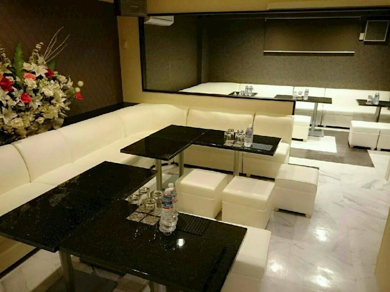 長岡市キャバクラ&ガールズバー第2位.Night Lounge Addict