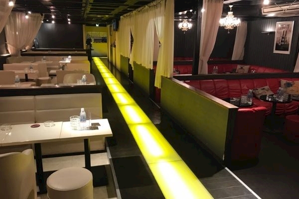 甲府市キャバクラ&ガールズバー第5位.Entertainment Club HANA英BUSA