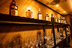 錦 キャバクラ・アールズカフェ 店舗写真