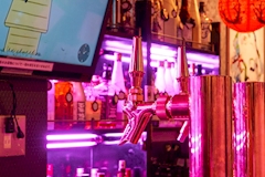 GIRL'S DINING BAR Canan 神田店・カナン - 神田駅北口のガールズバー 店舗写真