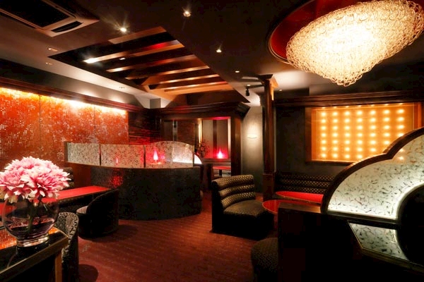 宮崎県キャバクラ&ガールズバー第4位.Club Jardin