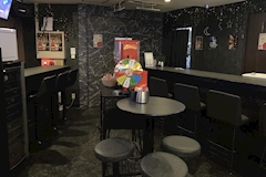 Bar Dining Feliz・フェリス - 神田のガールズバー 店舗写真