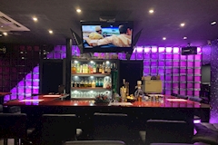HANGOVER・ハングオーバー - 柏駅 東口のガールズバー 店舗写真