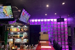 HANGOVER・ハングオーバー - 柏駅 東口のガールズバー 店舗写真