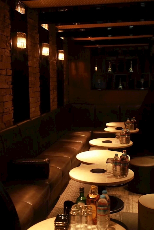 Club Swan スワンの求人 金沢片町 夢館 2階 ガールズバー ポケパラ体入
