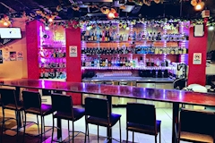 まりんちゅ～る - 西中島のガールズバー 店舗写真