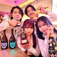 Smile Plus - 上野のガールズバー