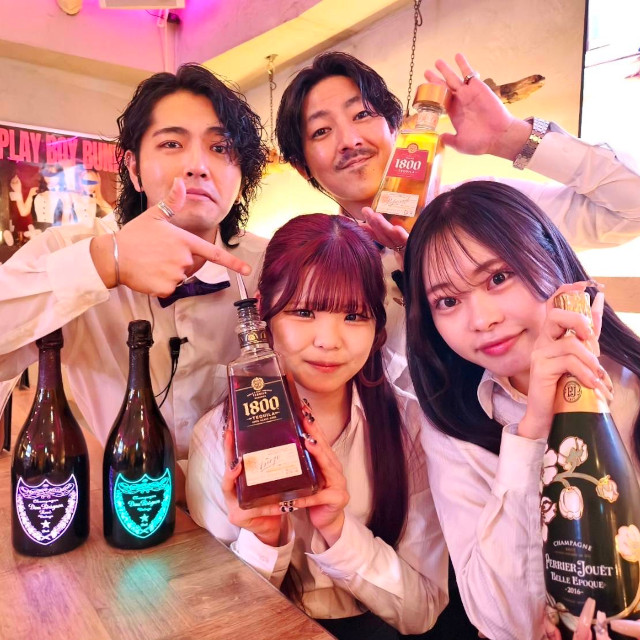 Smile Plus - 上野のガールズバー