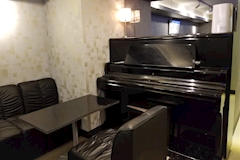 Piano Lounge 音痴貴族 - 池袋東口のパブ/スナック 店舗写真