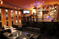 Bar Lounge WaKa・バーラウンジワカ - 西中島のスナック 店舗写真