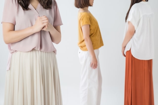 いじめを受けている女性